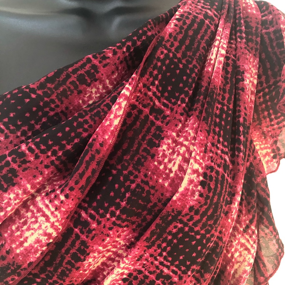 NWOT BEBE ONE SHOULDER STRETCH BODY CON. DRESS - Picture 3 of 8